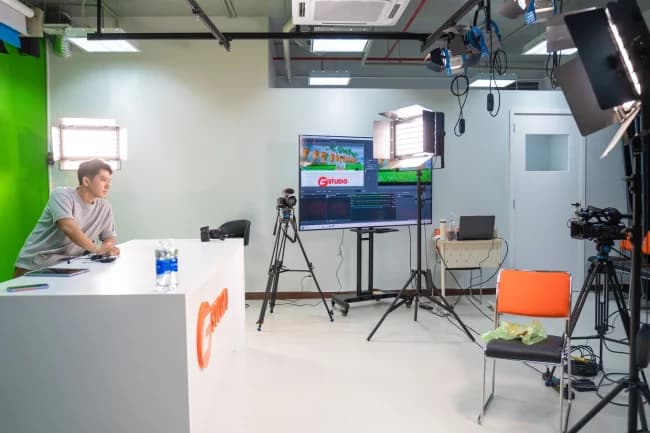 mulitimedia communiction program