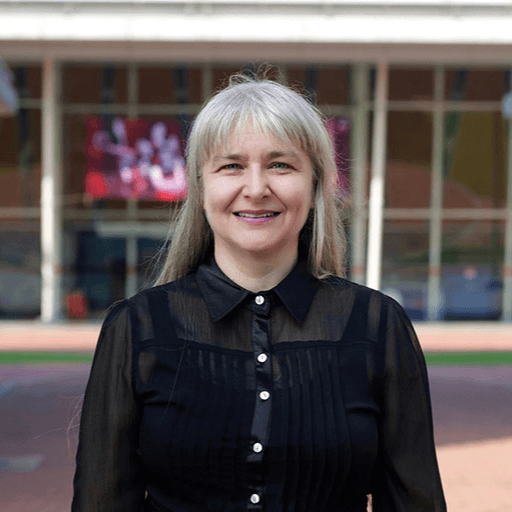 Assoc. Prof. Dr. Catherine Earl